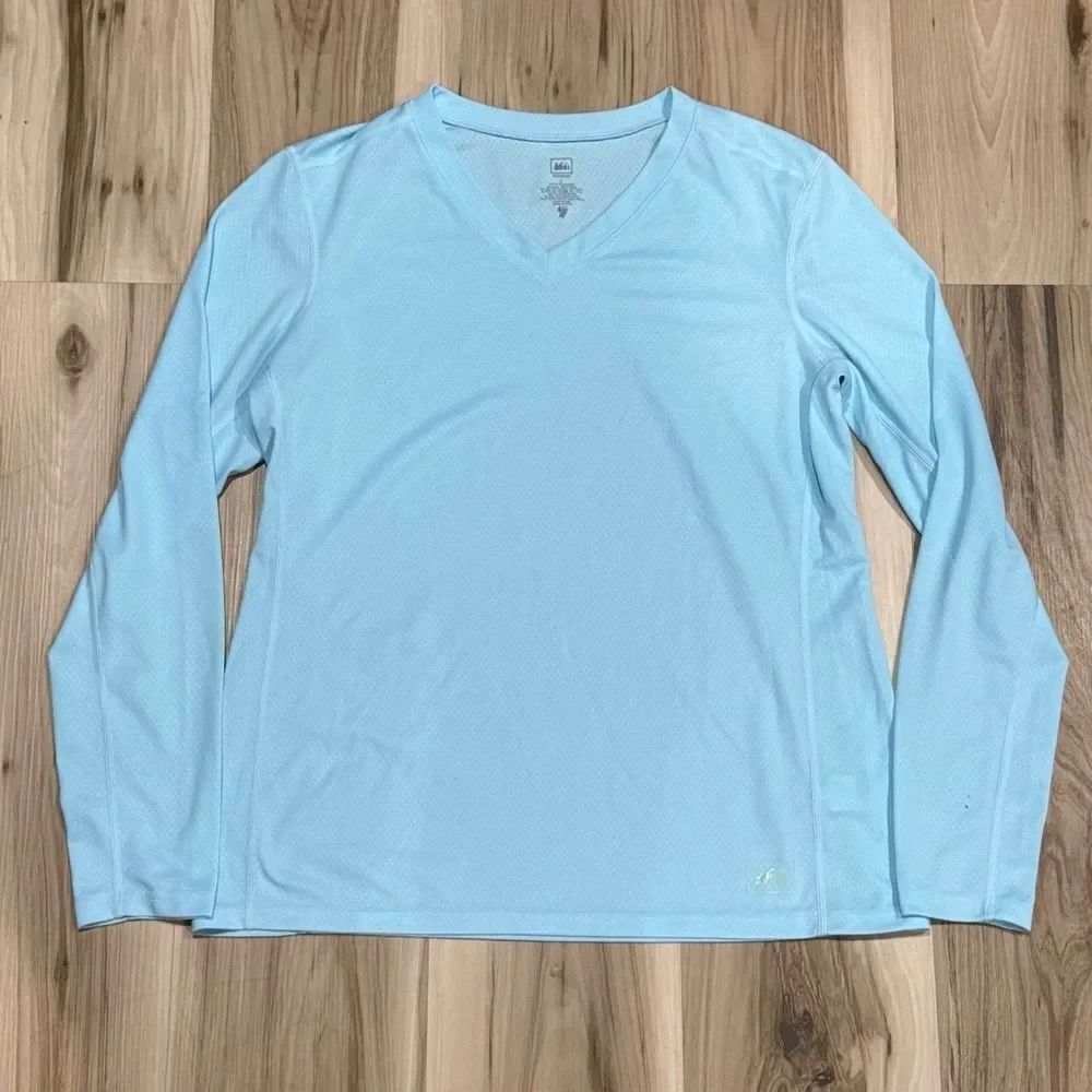 REI Co Op Light Blue Active Moisture Wick Long Sleeve Shirt Women’s Large